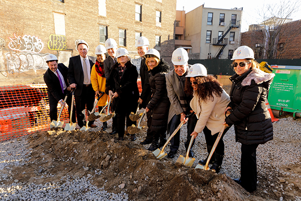 1 SDV PRUSSGROUNDBREAKING 182 reduced